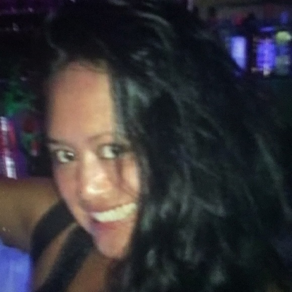 Meet your Posher, Happy Shopper - Picture 4 of 5